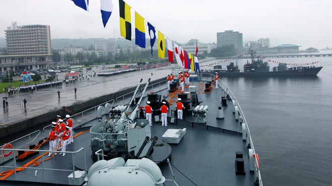 China Navy visits North Korea